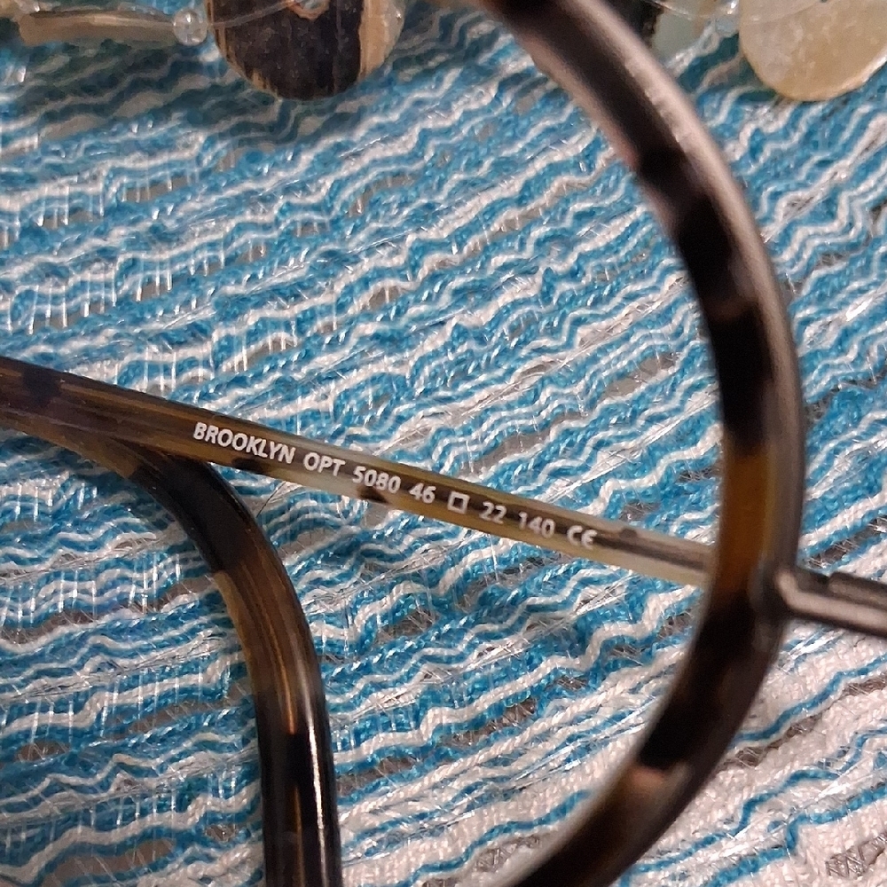 Round Tortoiseshell Glasses - Picture 11 of 13